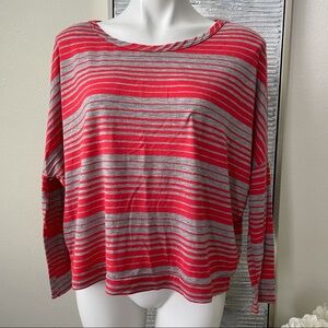 Romeo & Juliet Couture Dolman Sleeve Top Size S